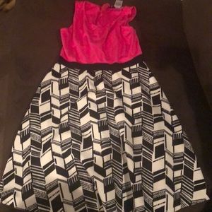 Cute girls hot pink and black/white dress! Sz L
